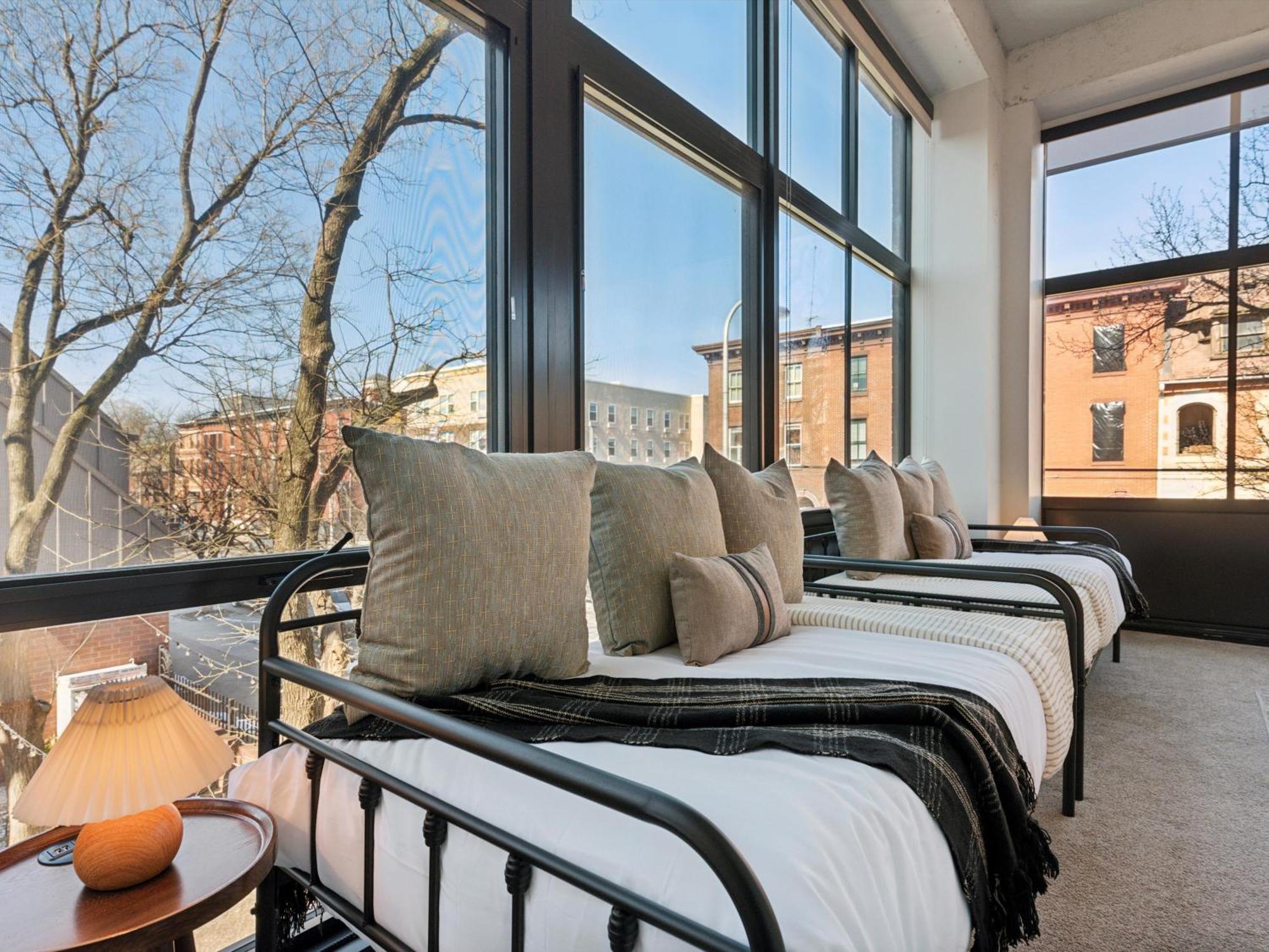 Large 3Br Apts & Studios, Free Parking, Gym, Game Room Filadelfia Exterior foto